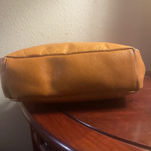 Aurielle Shoulder Bag - Picture 4 of 7